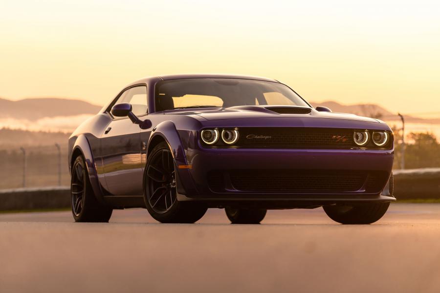  Dodge Challenger R/T Scat Pack Widebody (LC) 2018 года  (фото 36 из 48)